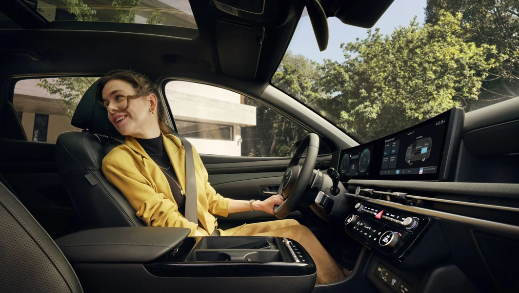 Hyundai Tucson PHEV 2024 Interior 08 SKV Int 16X9