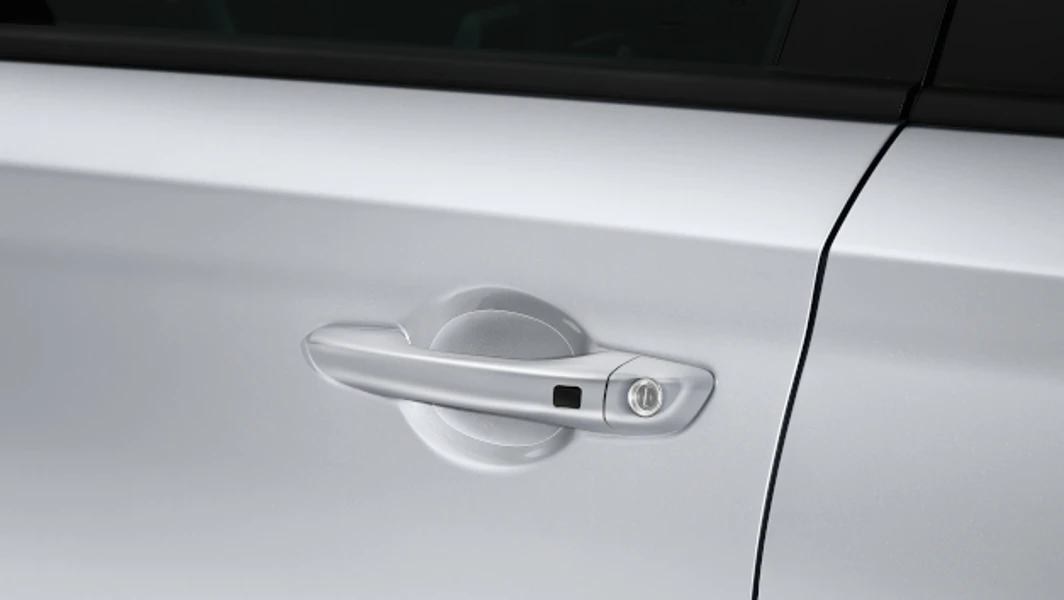 STARIA Griffschutzfolien