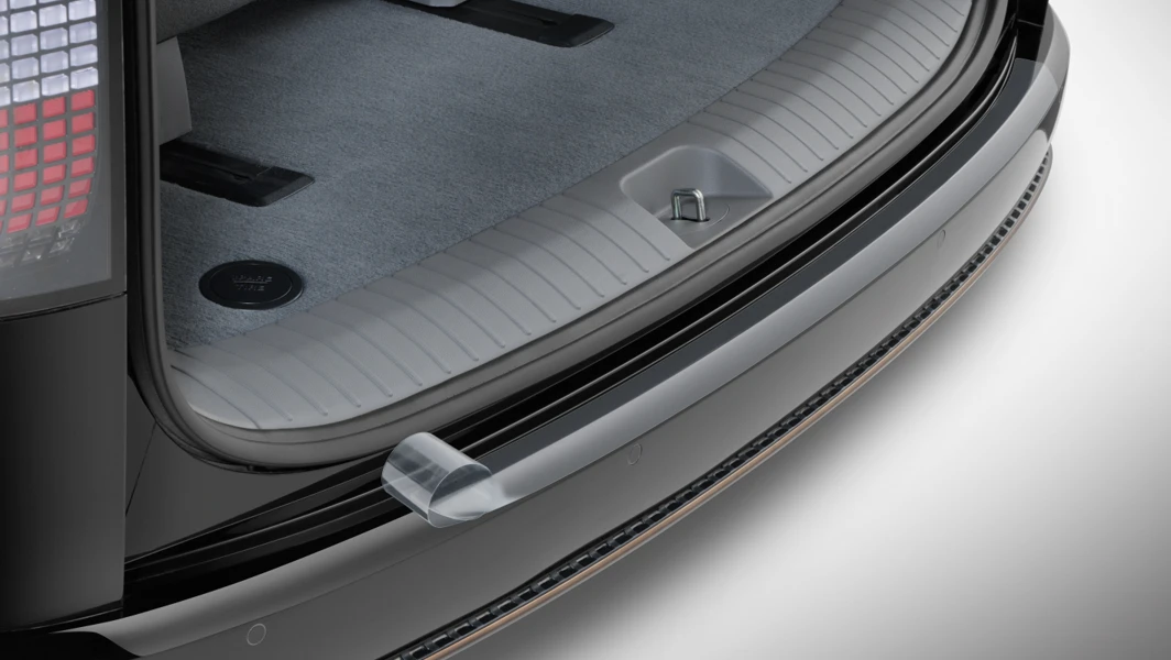 STARIA Ladekantenschutz