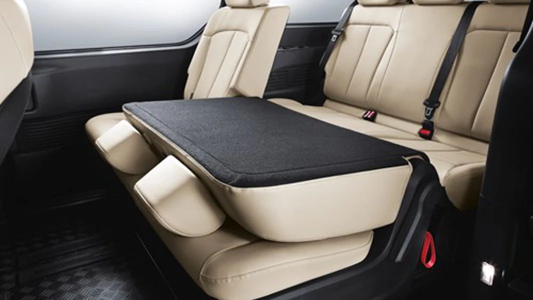 Hyundai Us4 Staria Int Seats Folded